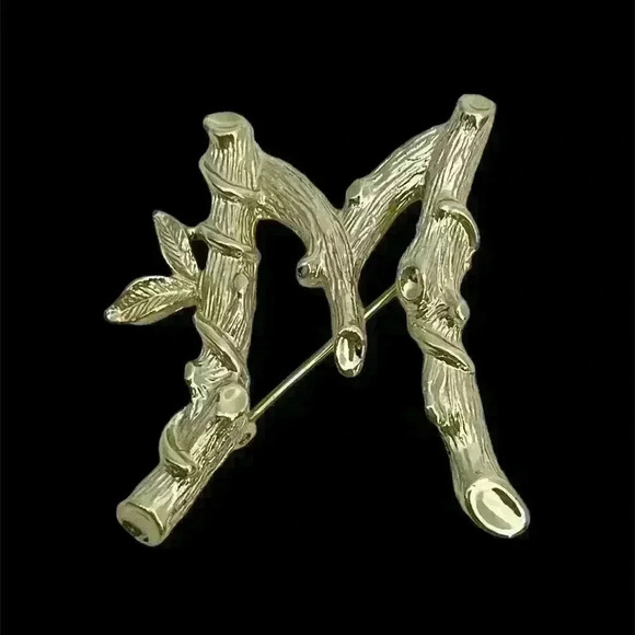 Vintage SARAH COVENTRY Letter M Initial Monogram Gold Tone BAMBOO Pin Brooch - Picture 2 of 7